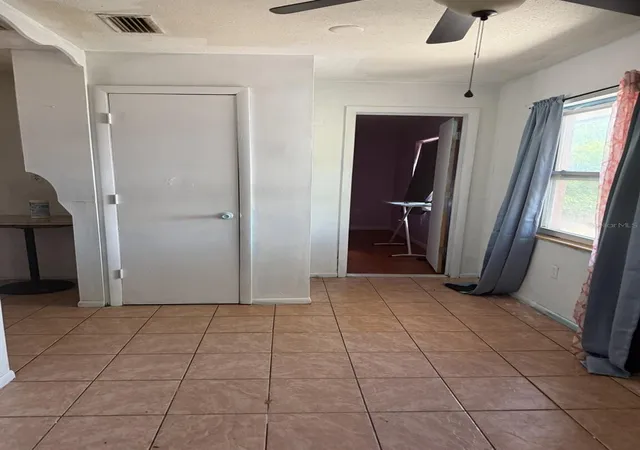 3rd image of 2509 25Th Ave W, Bradenton, FL 34205 | MLS# A4697347