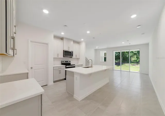 3rd image of 1657 Greenleaf Woods Cvs, Oviedo, FL 32765 | MLS# O6417696