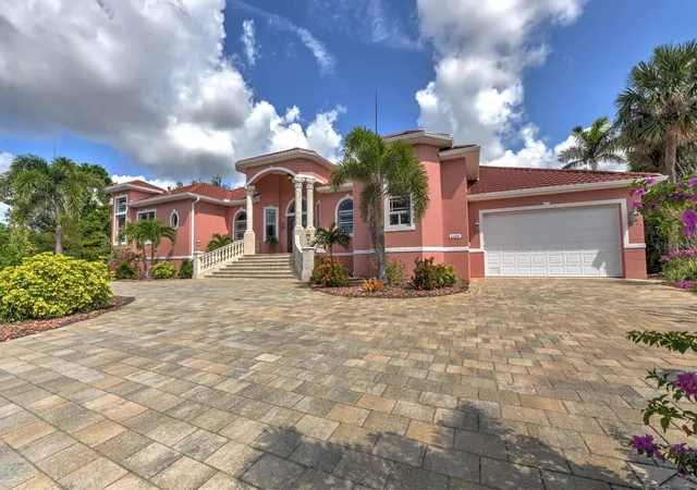 Photo 2 of Single family home for sale at 4409 Crews Ct, Port Charlotte, FL 33952 | MLS# C7527459 | Listing updated on 2026-06-20