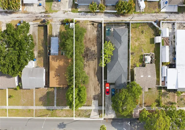 Photo 4 of Sale Pending at 845 50th Avenue N, St Petersburg, FL 33703 | MLS# TB8520226 | Listing updated on 2026-09-06