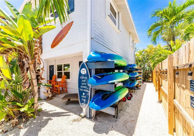 Listing Photo 4 - Condo for sale in building located at 1120 Gulf Blvd, ENGLEWOOD, FL 34223