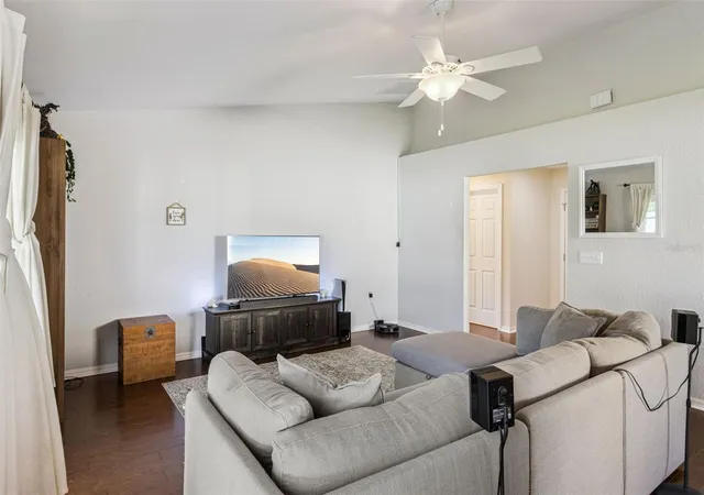 4th image of 1920 Country Manor St, Bartow, FL 33830 | MLS# L4962847