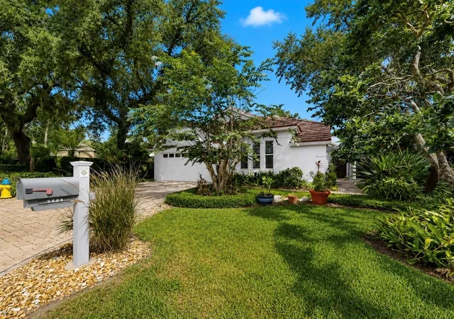 Photo 4 of Single family home for sale at 5204 Green Forest Ct, Tampa, FL 33647 | MLS# TB8520236 | Listing updated on 2026-08-15