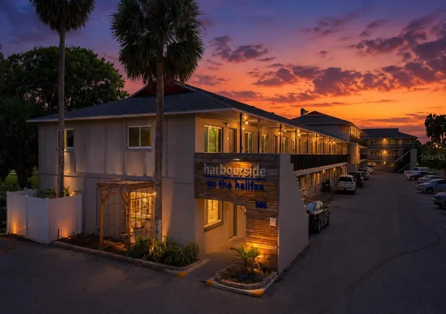 Homes for sale in Daytona Beach, FL | 900 S Peninsula Drive, Daytona Beach, FL 32118 | Houzeo