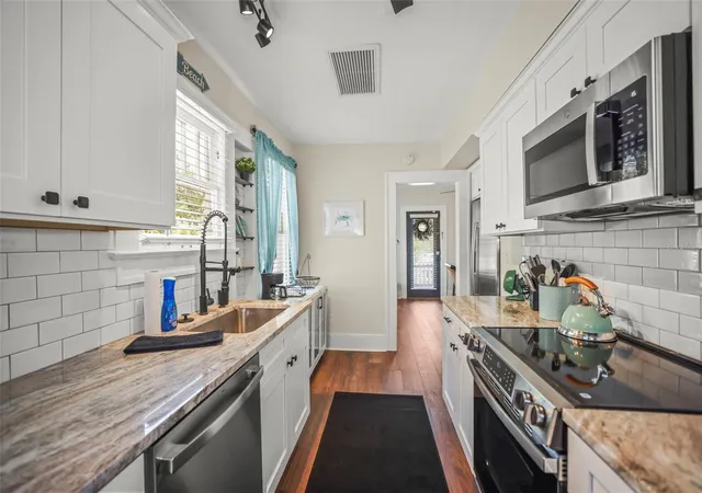 Photo 4 of Single family home for sale at 634 6th Street N, Saint Petersburg, FL 33701 | MLS# TB8520240 | Listing updated on 2026-09-18
