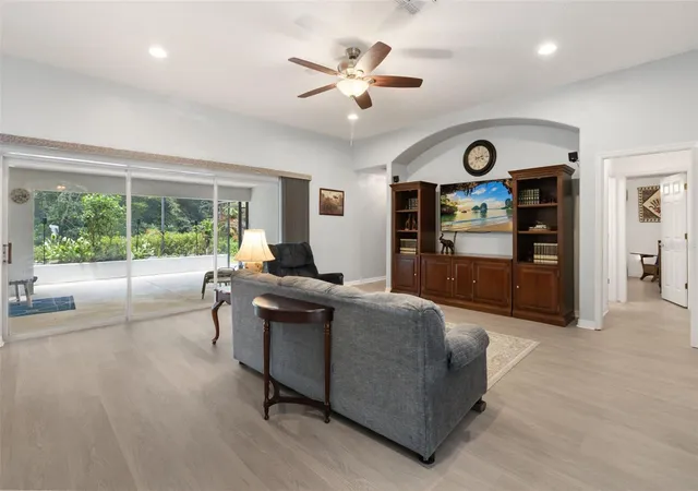 Photo 4 of Single family home for sale at 1420 Mirkwood Cvs, Oviedo, FL 32765 | MLS# O6417740 | Listing updated on 2026-10-06