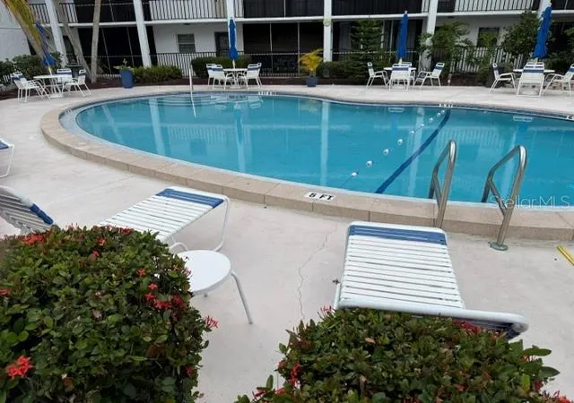 2nd image of 10530 77Th Ter, SEMINOLE, FL 33772