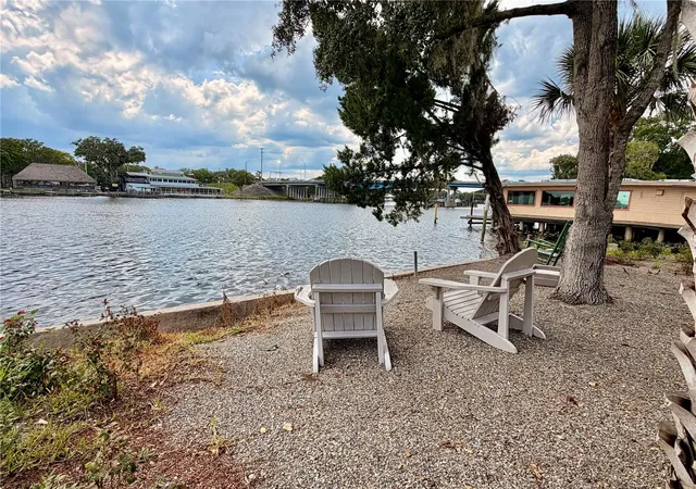 2nd image of 1570 Riveredge Ct, Astor, FL 32102 | MLS# R4911485
