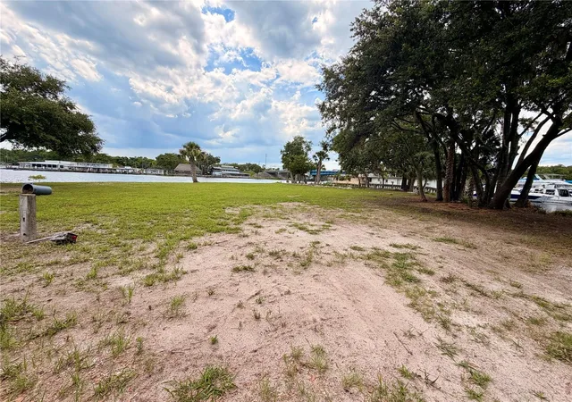 16th image of 1570 Riveredge Ct, Astor, FL 32102 | MLS# R4911485