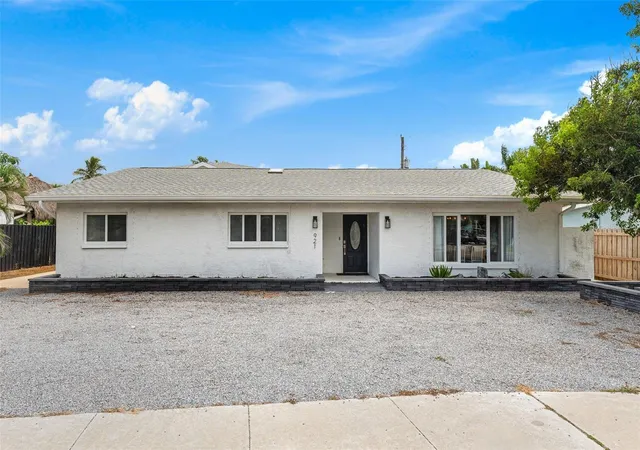 2nd image of 921 S Orlando Ave, Cocoa Beach, FL 32931 | MLS# TB8520267