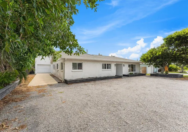 4th image of 921 S Orlando Ave, Cocoa Beach, FL 32931 | MLS# TB8520267