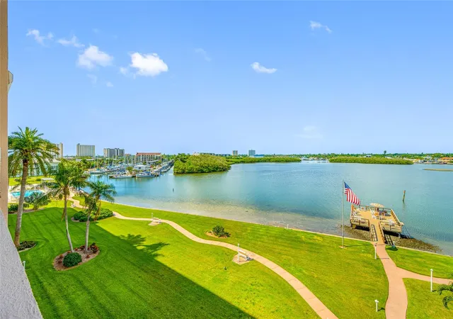 35th image of 1847 Shore Dr S #509, St Petersburg, FL 33707 | MLS# TB8520277