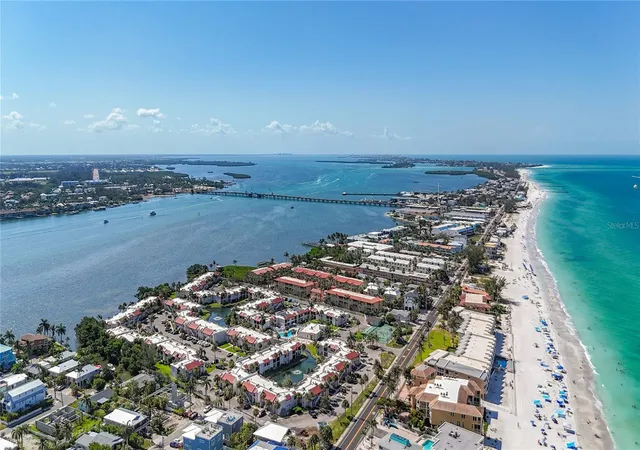 4th image of 1801 Gulf Dr N #248, Bradenton Beach, FL 34217 | MLS# A4697381