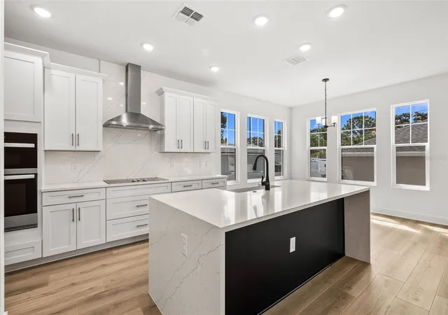Photo 2 of Single family home for sale at 324 37th Avenue, St Petersburg, FL 33704 | MLS# TB8520292 | Listing updated on 2026-10-08