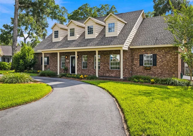Photo 1 of Single family home for sale at 3220 Se 21st Avenue, Ocala, FL 34471 | MLS# OM726851 | Listing updated on 2026-09-22