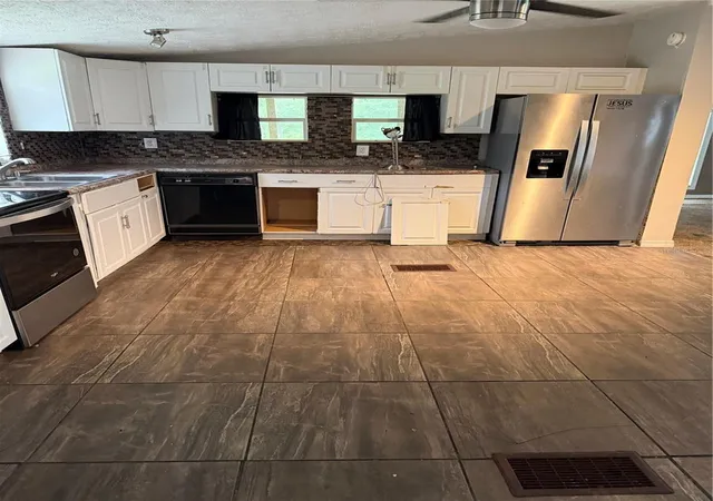 2nd image of 11455 Nw 110th Ave, Reddick, FL 32686 | MLS# OM726853