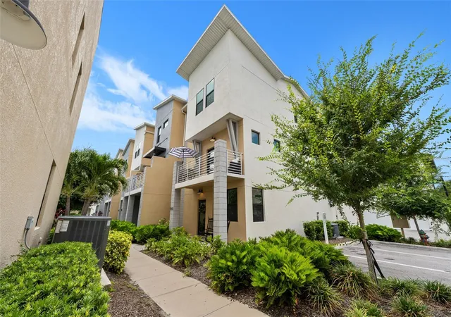 Photo 1 of Townhouse for sale at 2522 12th Terrace N, Saint Petersburg, FL 33713 | MLS# TB8520309 | Listing updated on 2026-09-02