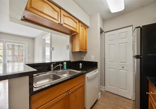 Homes for sale in Altamonte Springs, FL | 241 Afton Sq, Altamonte Springs, FL 32714