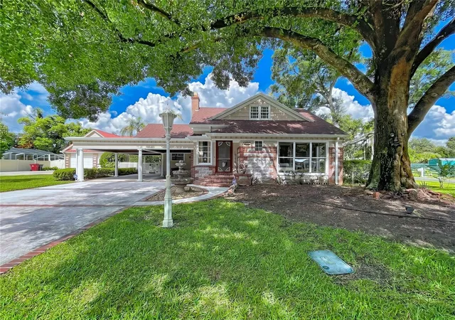 2nd image of 607 N Merrin St, Plant City, FL 33563 | MLS# TB8520323