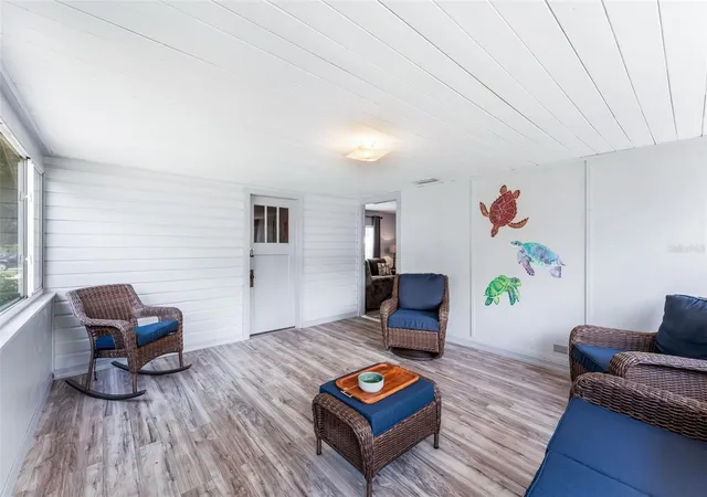 Photo 3 of Single family home for sale at 302 Park Ave, Hastings, FL 32145 | MLS# V4949712 | Listing updated on 2026-06-18