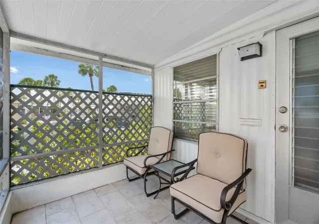 2nd image of 4851 W Gandy Blvd #B9L36, Tampa, FL 33611 | MLS# TB8520332