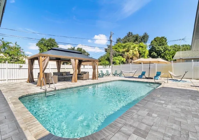 Photo 2 of Single family home for sale at 5127 Caesar Way S, Saint Petersburg, FL 33712 | MLS# TB8520333 | Listing updated on 2026-08-05