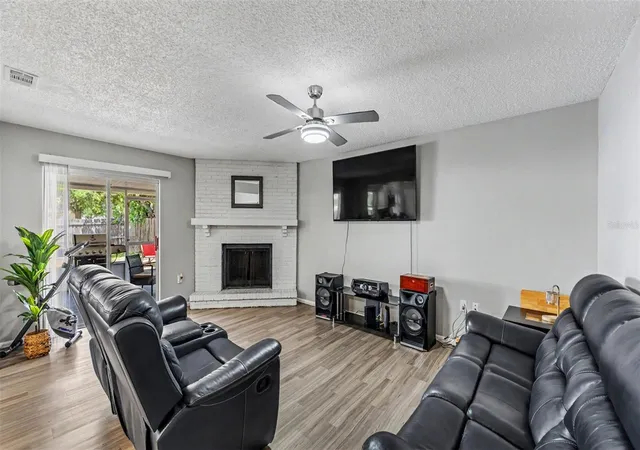 Photo 3 of Single family home for sale at 1309 Cinnamon Way W, Lakeland, FL 33801 | MLS# L4962853 | Listing updated on 2026-09-03
