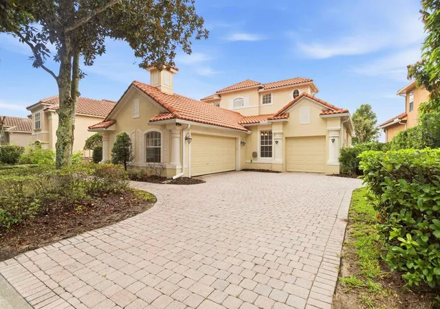 Photo 2 of Single family home for sale at 8310 Tivoli Dr, Orlando, FL 32836 | MLS# O6417803 | Listing updated on 2026-08-18