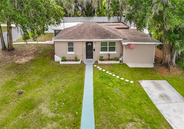 Photo 4 of Single family home for sale at 14402 13th Street, Dade City, FL 33523 | MLS# TB8520358 | Listing updated on 2026-09-23