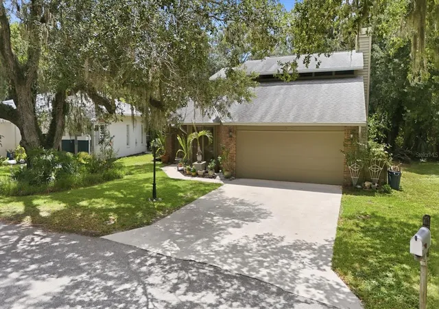 Photo 1 of Single family home for sale at 1063 Greystone Ln, Sarasota, FL 34232 | MLS# A4697399 | Listing updated on 2026-09-04