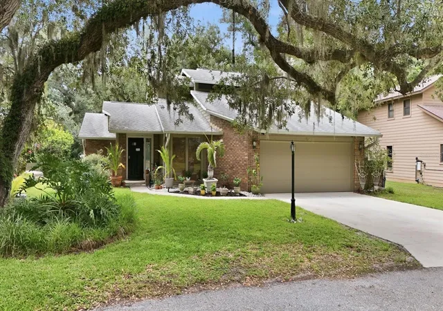 Photo 2 of Single family home for sale at 1063 Greystone Ln, Sarasota, FL 34232 | MLS# A4697399 | Listing updated on 2026-09-04