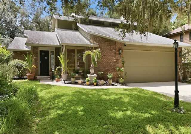 Photo 3 of Single family home for sale at 1063 Greystone Ln, Sarasota, FL 34232 | MLS# A4697399 | Listing updated on 2026-09-04