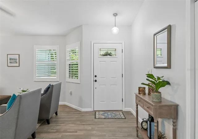 3rd image of 2521 Gulfbreeze Cir, Palm Harbor, FL 34683 | MLS# TB8520362