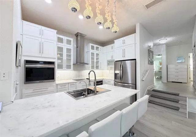 Photo 4 of Condo for sale at 724 Coral Reef Dr, Tampa, FL 33602 | MLS# TB8520365 | Listing updated on 2026-08-31