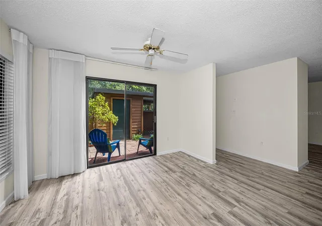 4th image of 2205 Lennox Rd E #2205, Palm Harbor, FL 34683 | MLS# TB8520366