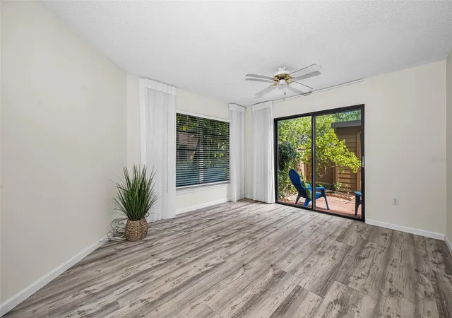 5th image of 2205 Lennox Rd E #2205, Palm Harbor, FL 34683 | MLS# TB8520366