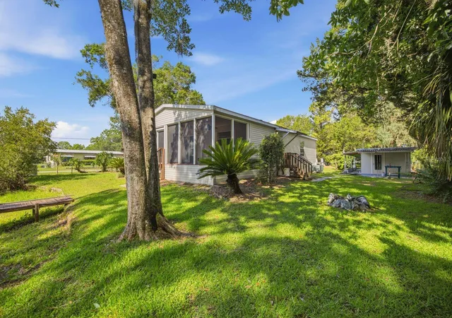 1st image of 22925 Sw 117th St, Dunnellon, FL 34431 | MLS# OM726864