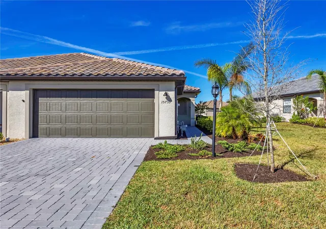 Homes for sale in Bradenton, FL | 15733 Sunny Day Dr, Bradenton, FL 34211 | MLS# A4697400