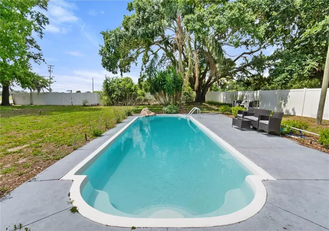 2nd image of 245 Alturas Rd, Bartow, FL 33830 | MLS# L4962854