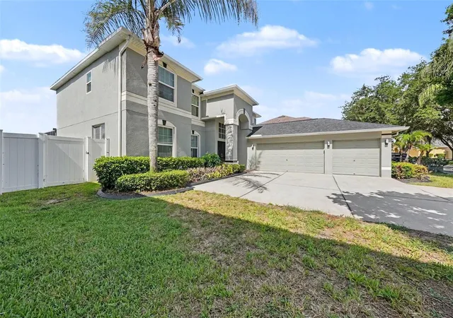 3rd image of 4227 Balington Dr, Valrico, FL 33596 | MLS# TB8520387