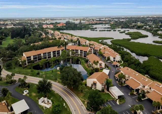 3rd image of 1142 Bird Bay Wy #301, Venice, FL 34285 | MLS# A4697402