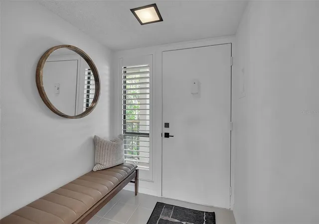 4th image of 1142 Bird Bay Wy #301, Venice, FL 34285 | MLS# A4697402
