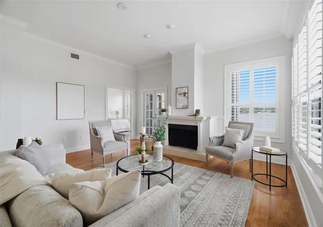 3rd image of 3127 W Sligh Ave #203B, Tampa, FL 33614 | MLS# TB8520391