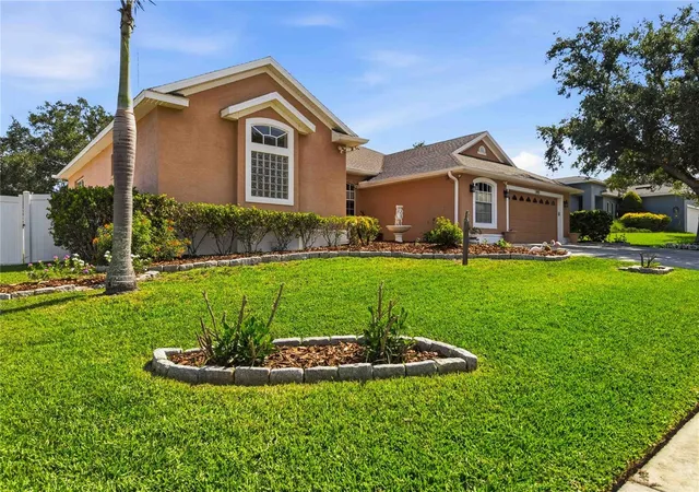 Photo 2 of Sale Pending at 1085 Chase Dr, Winter Garden, FL 34787 | MLS# O6417827 | Listing updated on 2026-09-02