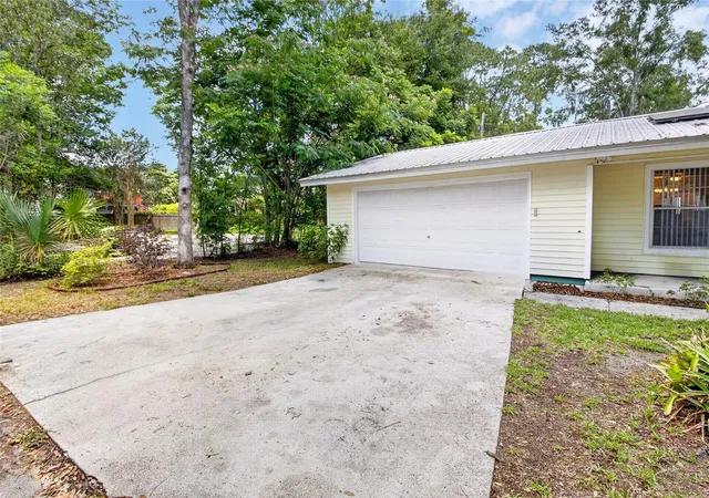 2nd image of 1822 Sw 42nd Ave, Gainesville, FL 32608 | MLS# GC541287