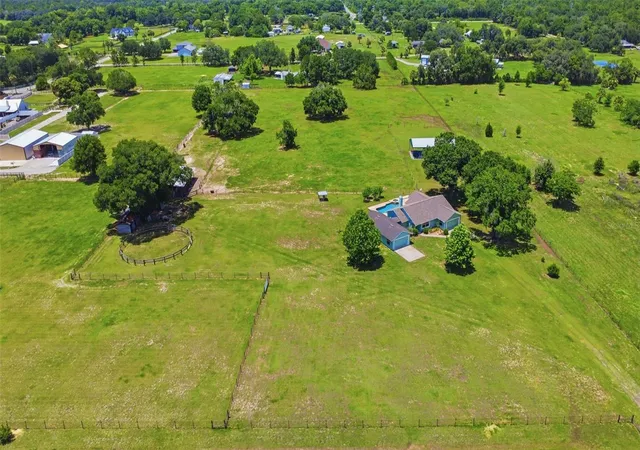 2nd image of 1200 N Hart Rd, Geneva, FL 32732 | MLS# V4949715