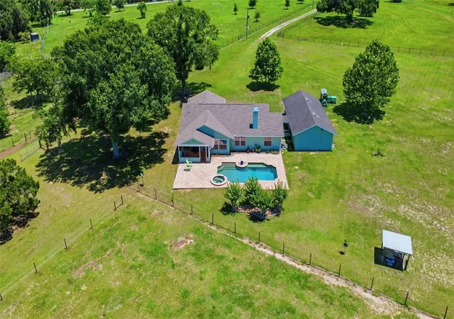 3rd image of 1200 N Hart Rd, Geneva, FL 32732 | MLS# V4949715