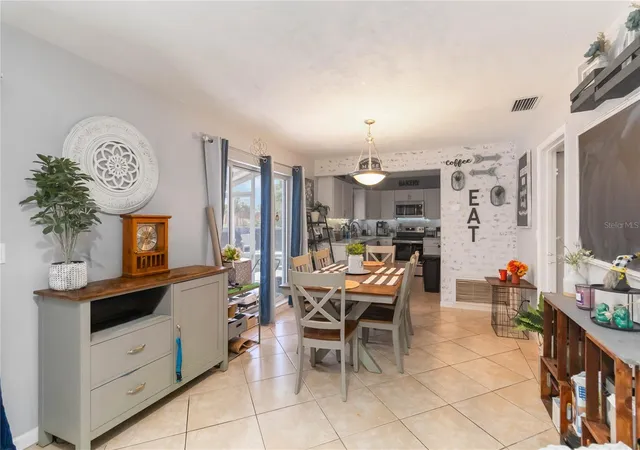 Homes for sale in Deltona, FL | 1624 Bloomfield Ave, Deltona, FL 32725 | MLS# O6417838