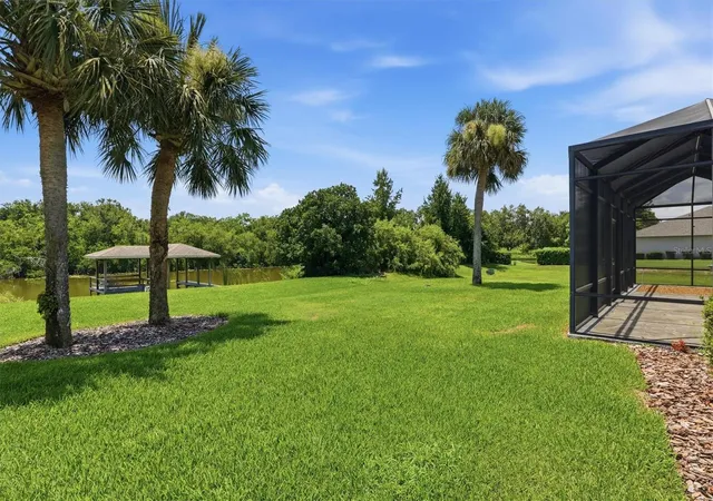 5th image of 6042 Landings Blvd, Lady Lake, FL 32159 | MLS# OM726877