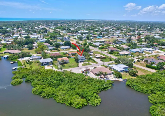 Photo 4 of Single family home for sale at 1194 Linden Rd, Venice, FL 34293 | MLS# N6144751 | Listing updated on 2026-10-03
